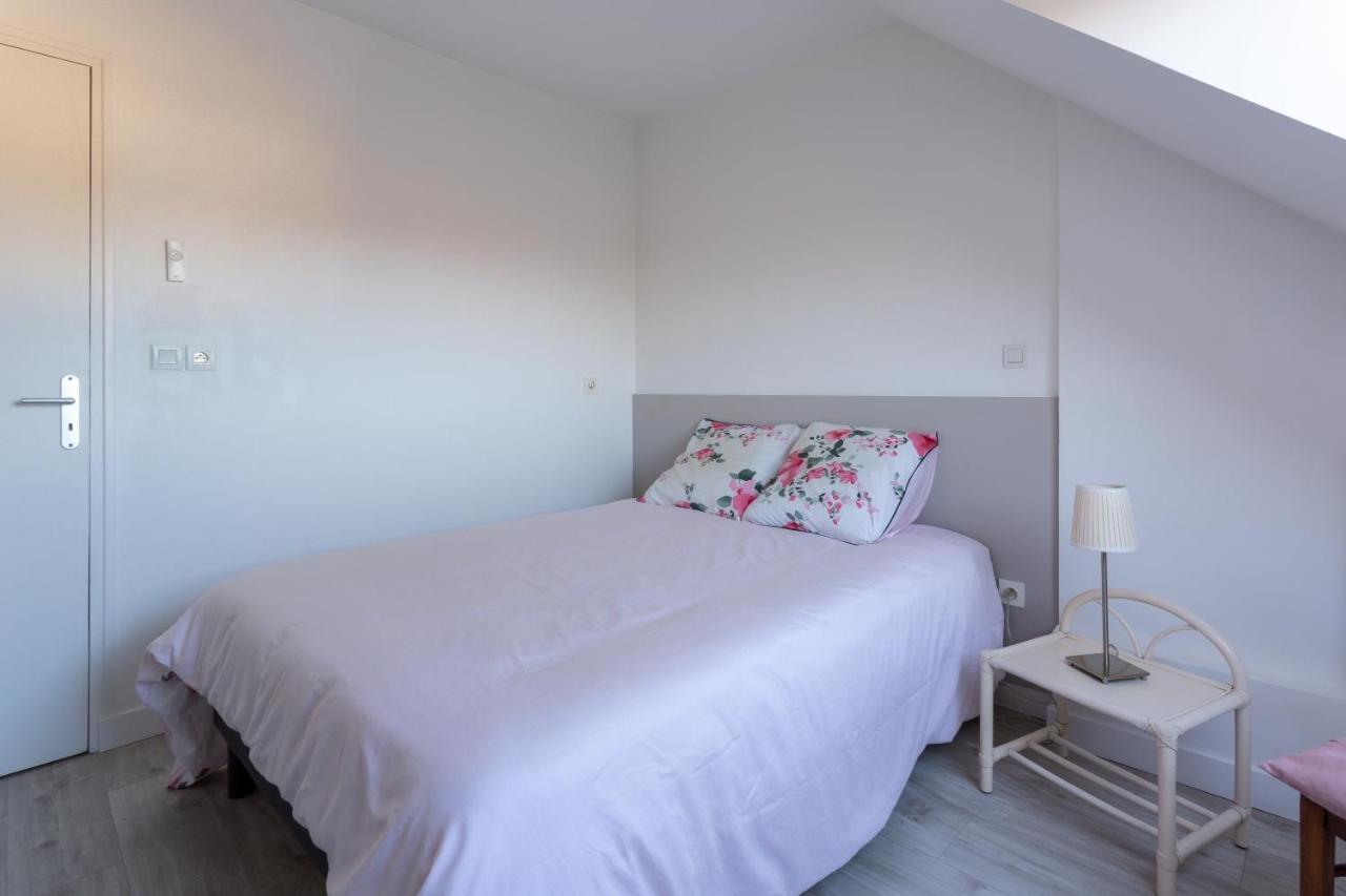 Apartmán Le Mancini - Parking Et Terrasse Mayenne Exteriér fotografie