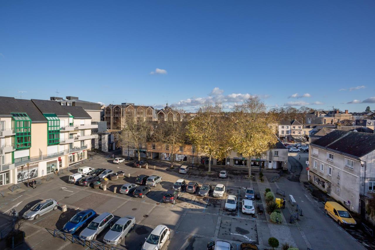 Apartmán Le Mancini - Parking Et Terrasse Mayenne Exteriér fotografie